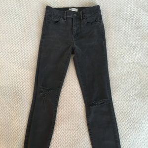 Madewell 9" High Rise Skinny Distressed 27 Black